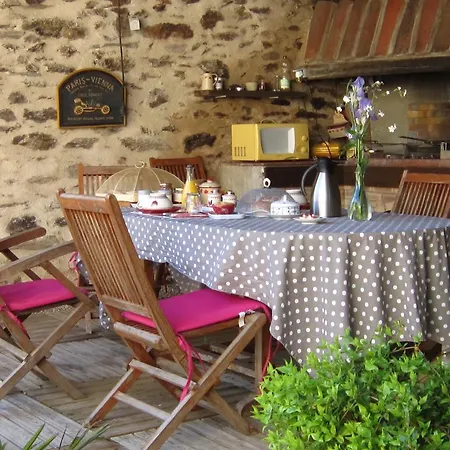 La Croix D'helene *